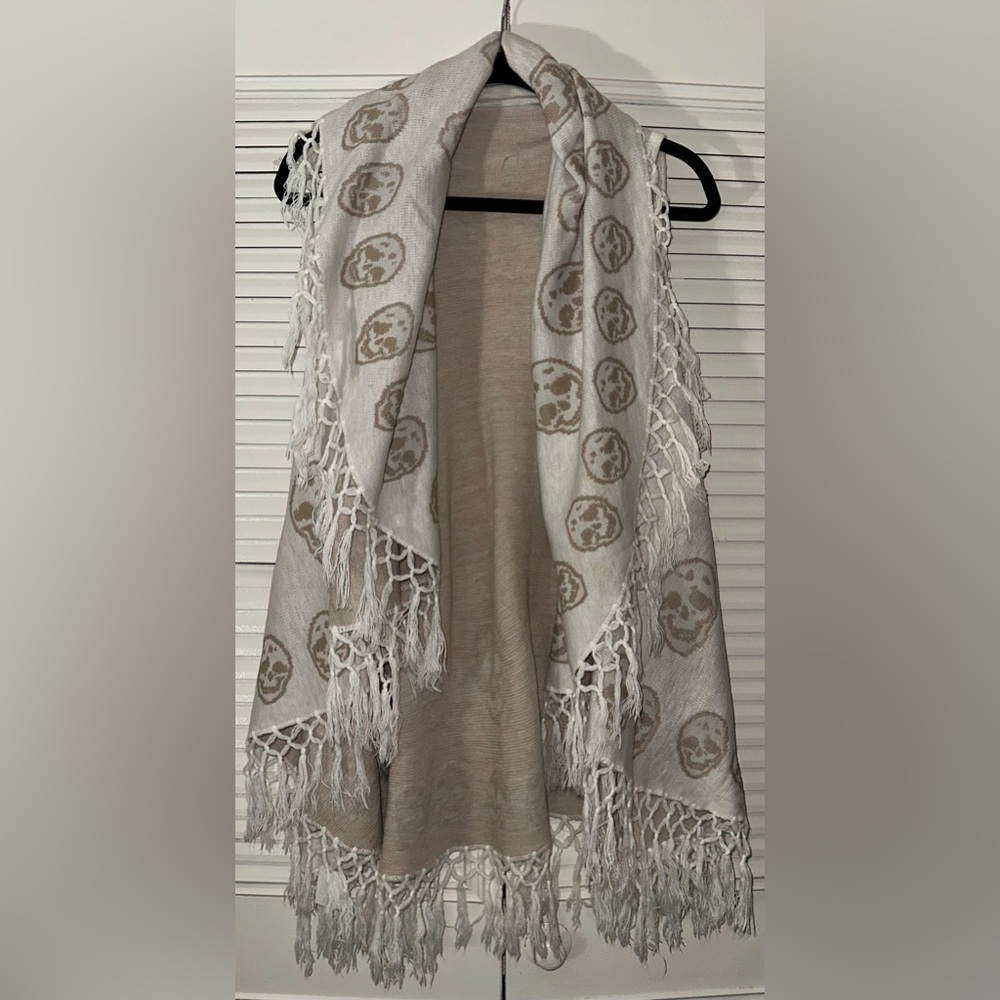 Raj Women’s Skull Tassel Border Poncho‎ Vest Size OS